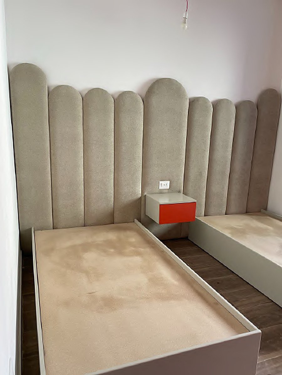 Bedrooms & Closets by Assi Wood